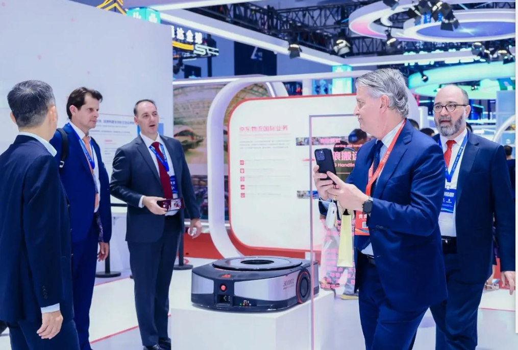 智链通取得货物贴标装置专利，适用于不同高度的货箱，提高使用范围