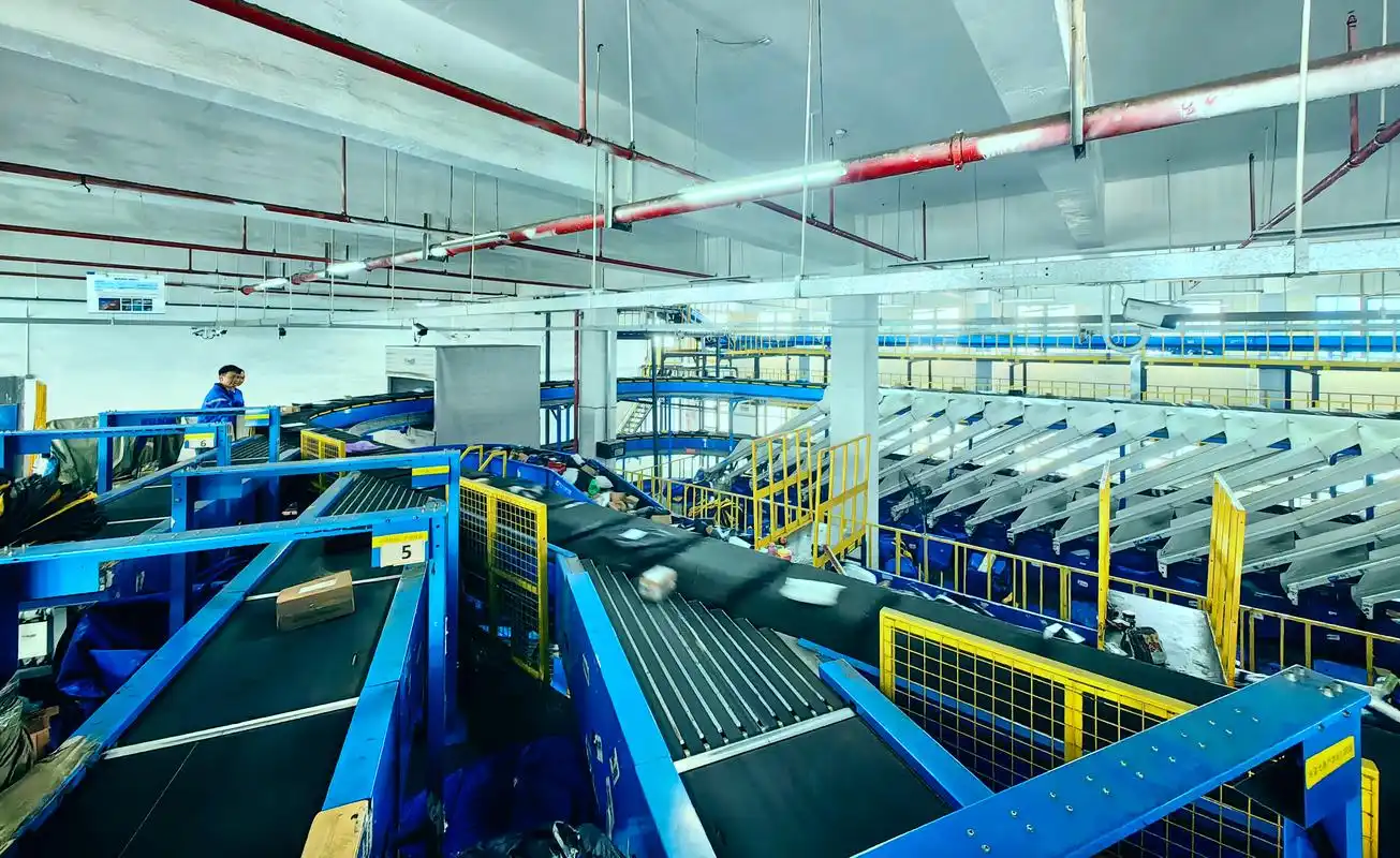 菜鸟启用香港最大航空货运站，加速布局全球快递